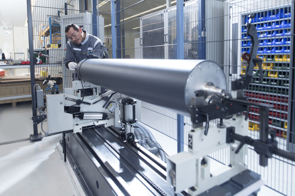 New scientific study verifies the benefits of carbon fibre components for the printing and papermaking industries