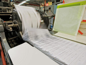 Deposit table of the envelope machine