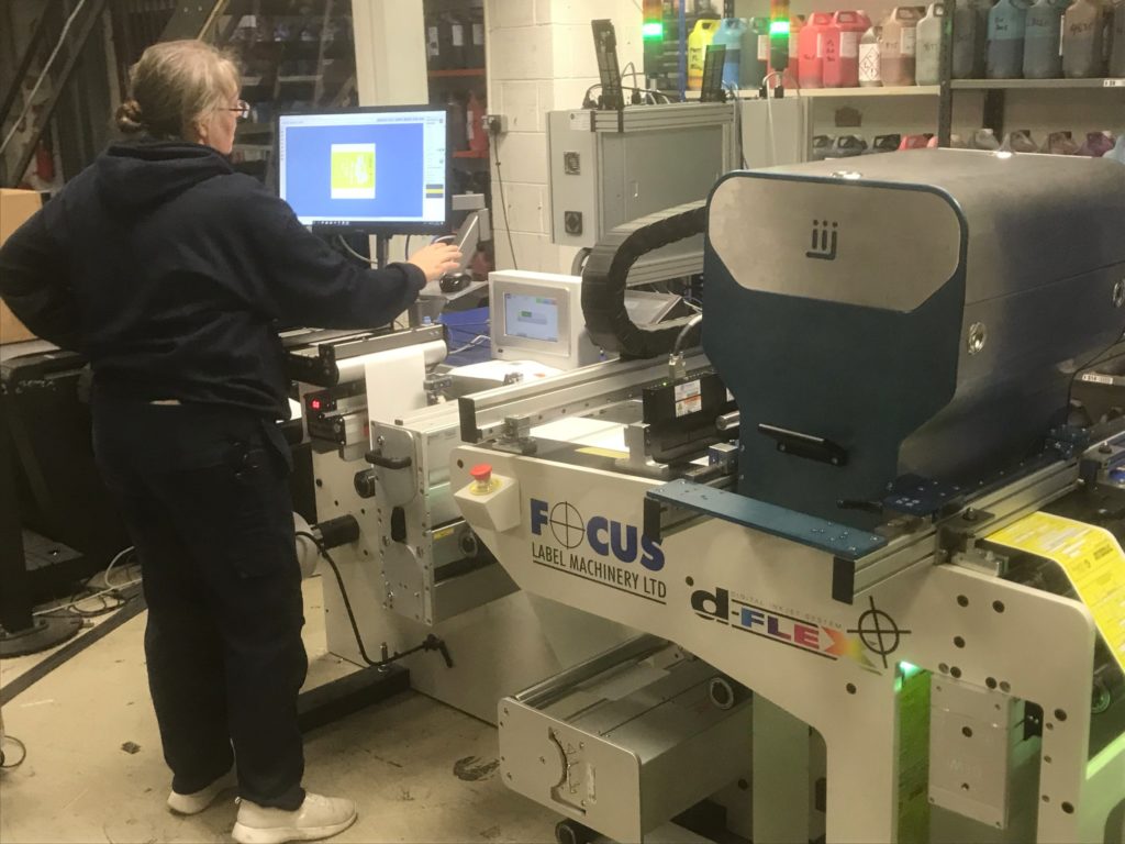 Label Centre install Dflex digital hybrid press