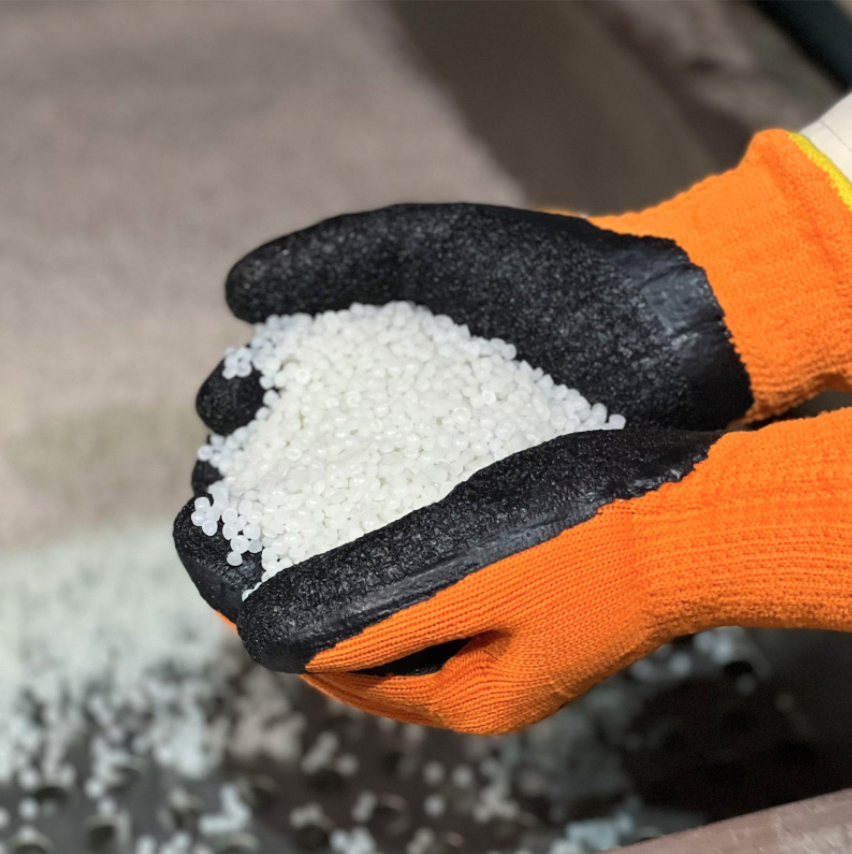 Veolia supplies L’Oréal with recycled plastic