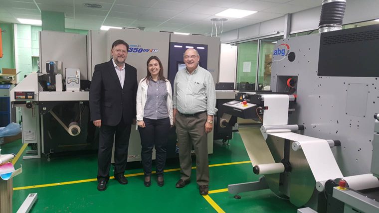 SYSEAM ENHANCES OPERATION AND LABEL OFFERINGWITH FIRST SPANISH SCREEN TRUEPRESS JET L350UV+LM